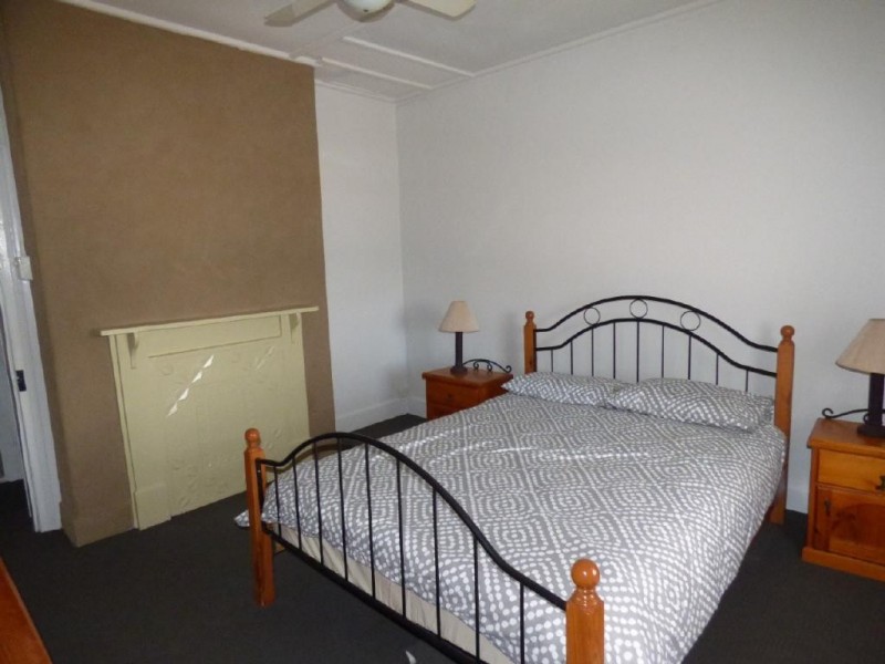 21 Adams Street, Cootamundra NSW 2590