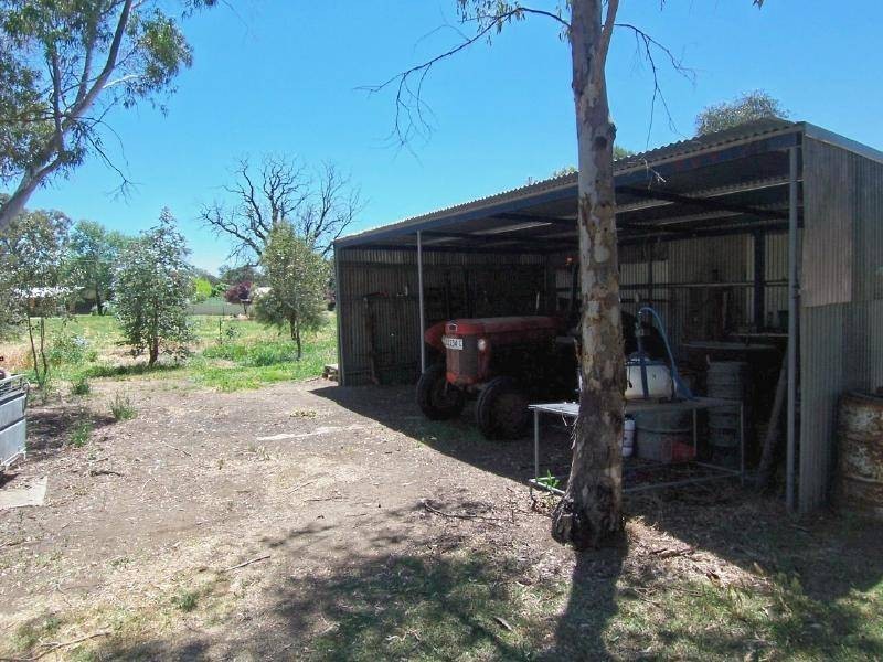 8 Watson Street, Wallendbeen NSW 2588