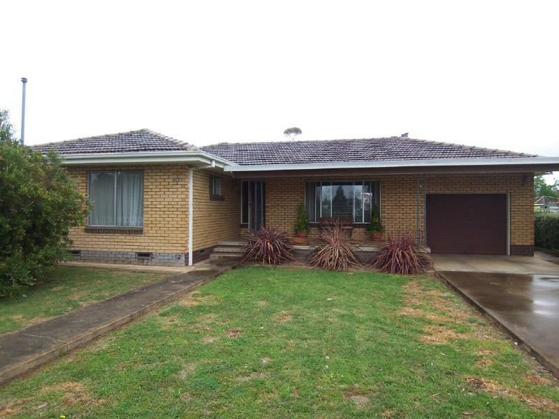 142 Temora Street, Cootamundra NSW 2590