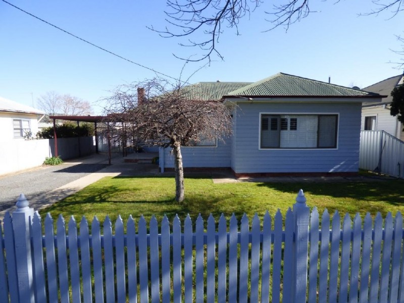 23 Murray Street, Cootamundra NSW 2590