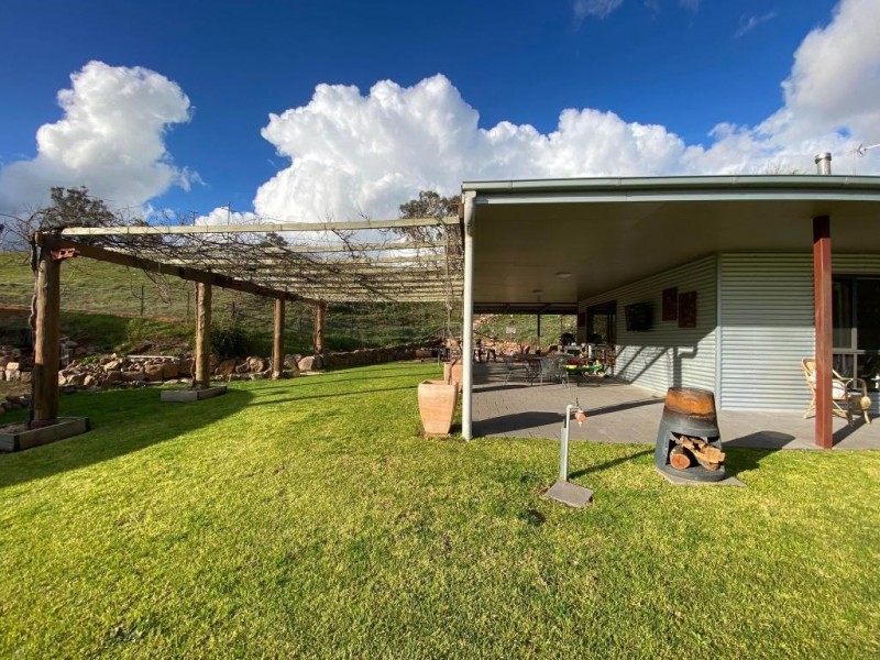 172 Old Cootamundra Road, Cootamundra NSW 2590