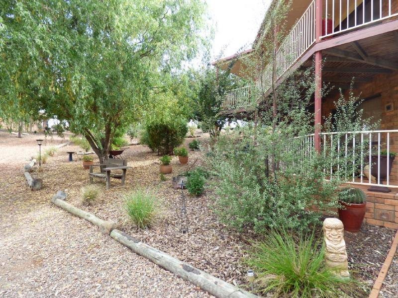 38 Pinkerton Lane, Cootamundra NSW 2590