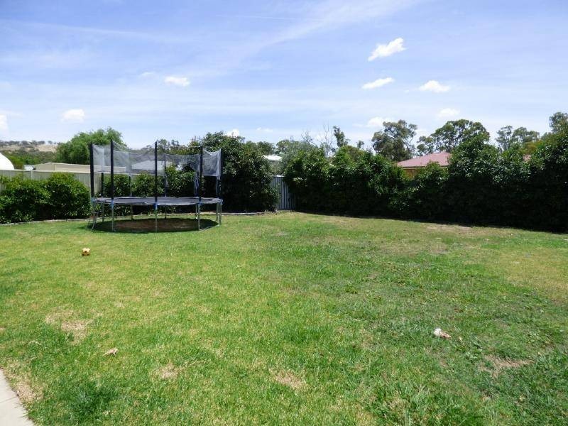 18 Harold Conkey Avenue, Cootamundra NSW 2590
