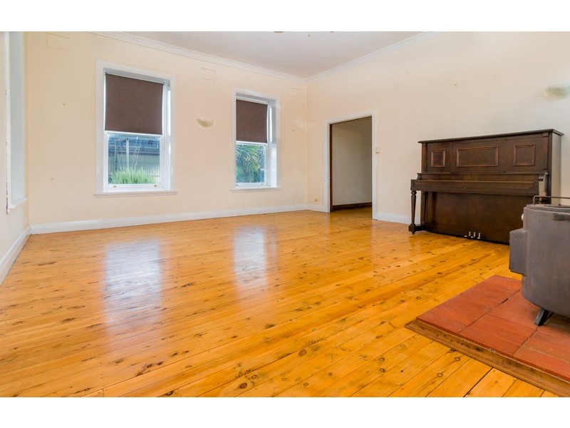 66 Thompson Street, Cootamundra NSW 2590