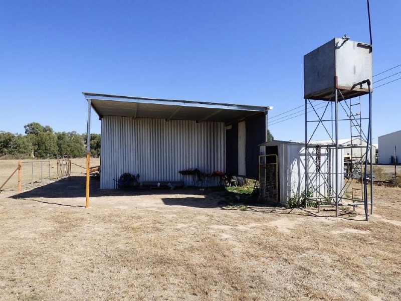 18 Nashs Lane, Cootamundra NSW 2590