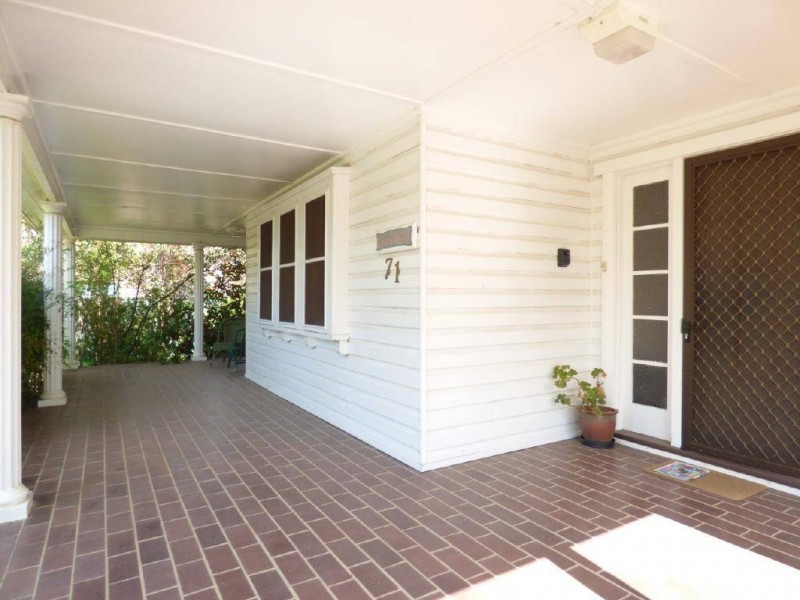 71 Sutton Street, Cootamundra NSW 2590