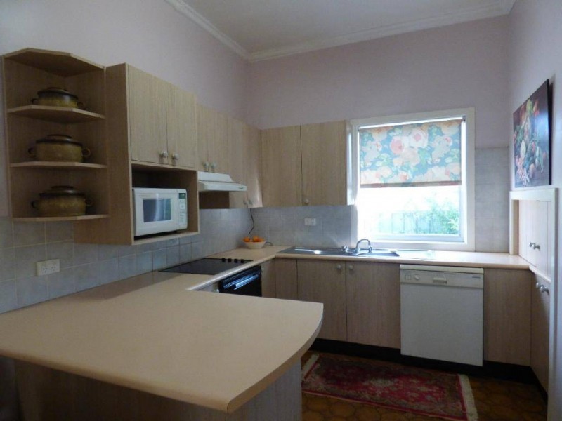 71 Sutton Street, Cootamundra NSW 2590