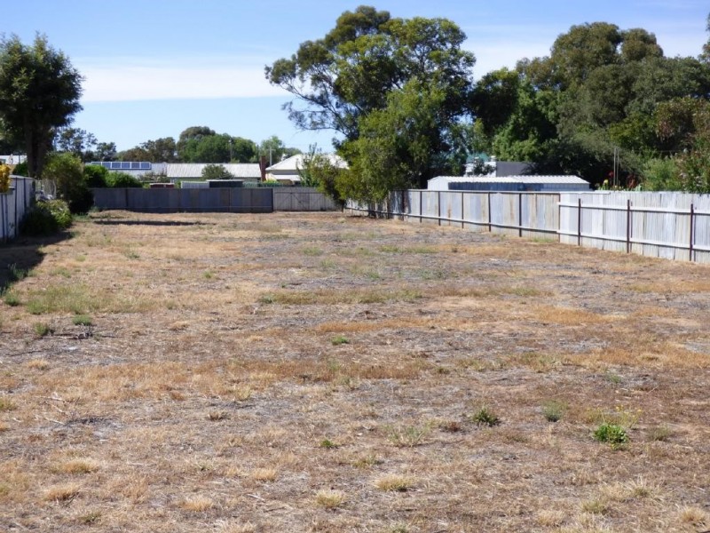 66 Berthong Street, Cootamundra NSW 2590