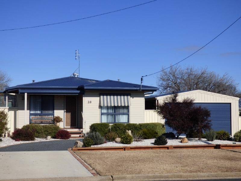 16A Queen Street, Cootamundra NSW 2590