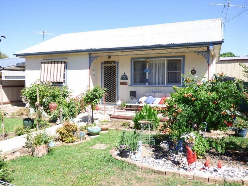 1 Cowong Street, Cootamundra NSW 2590
