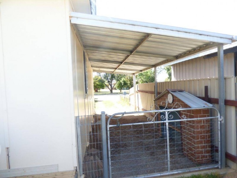 1 Cowong Street, Cootamundra NSW 2590