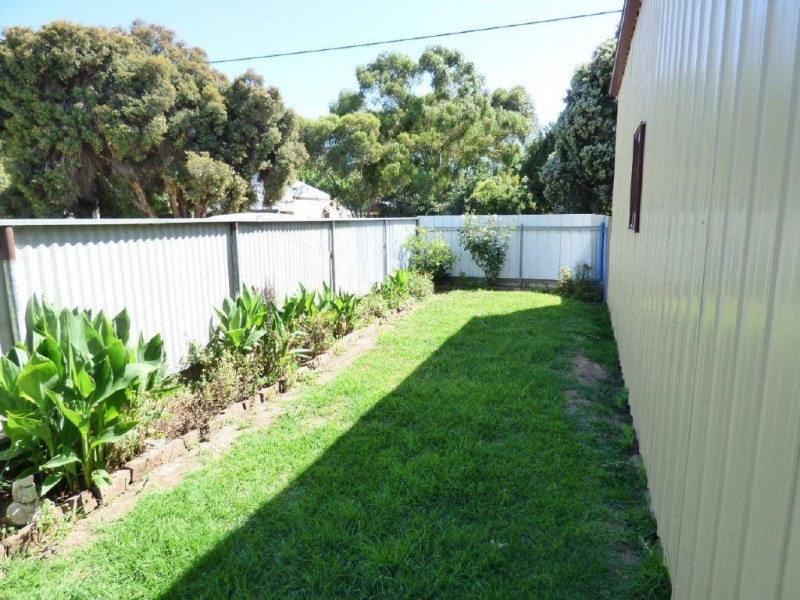 1 Cowong Street, Cootamundra NSW 2590