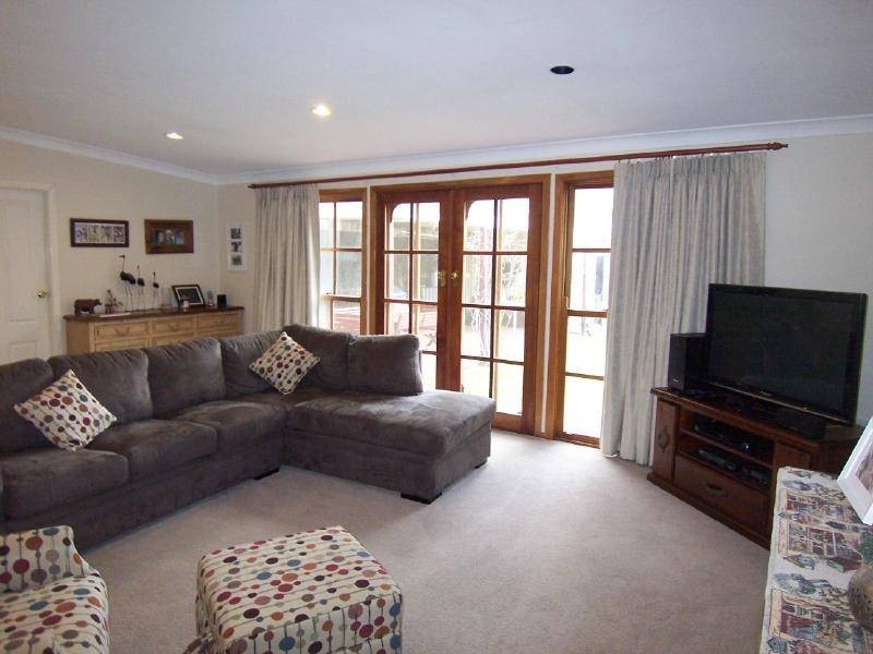 69 Parker Street, Cootamundra NSW 2590