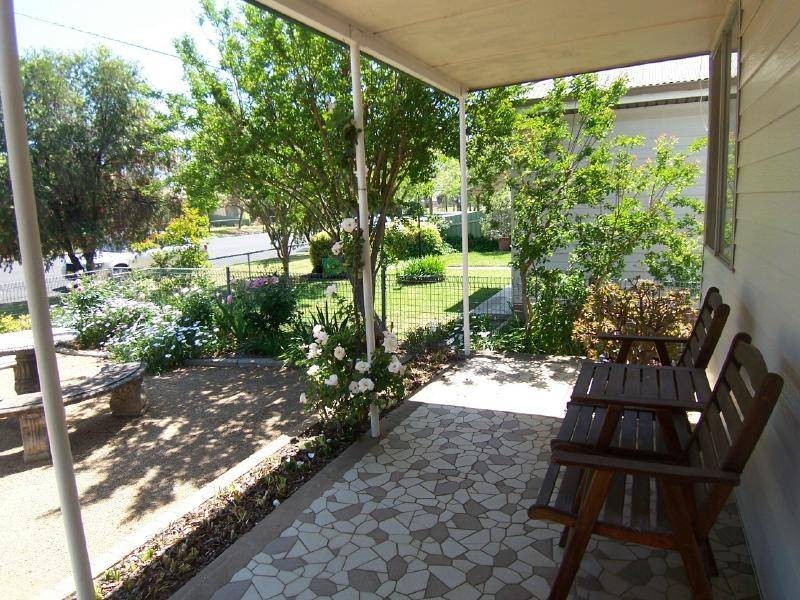118 Thompson Street, Cootamundra NSW 2590