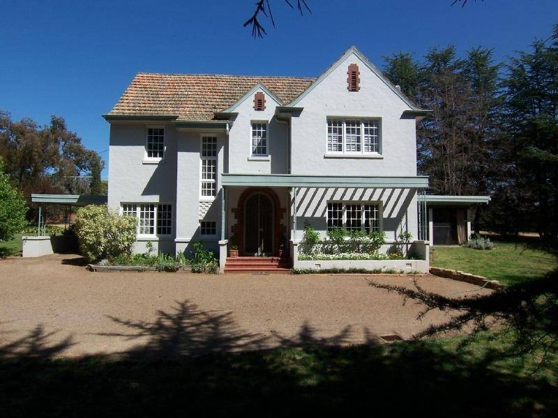 5 Poole Street, Cootamundra NSW 2590