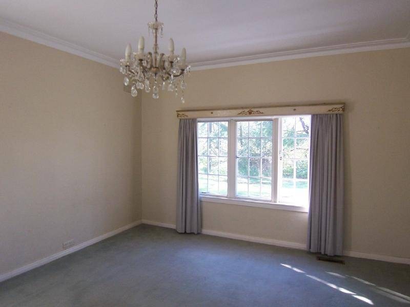 5 Poole Street, Cootamundra NSW 2590