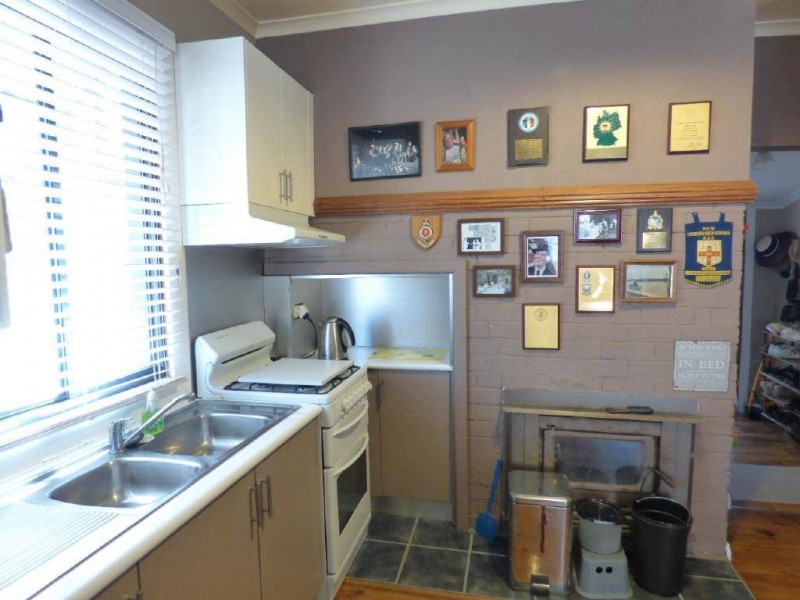 63 Cowcumbla Street, Cootamundra NSW 2590