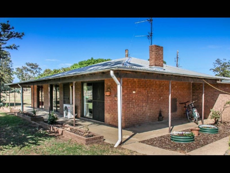 159 Old Wallendbeen Road, Stockinbingal NSW 2725