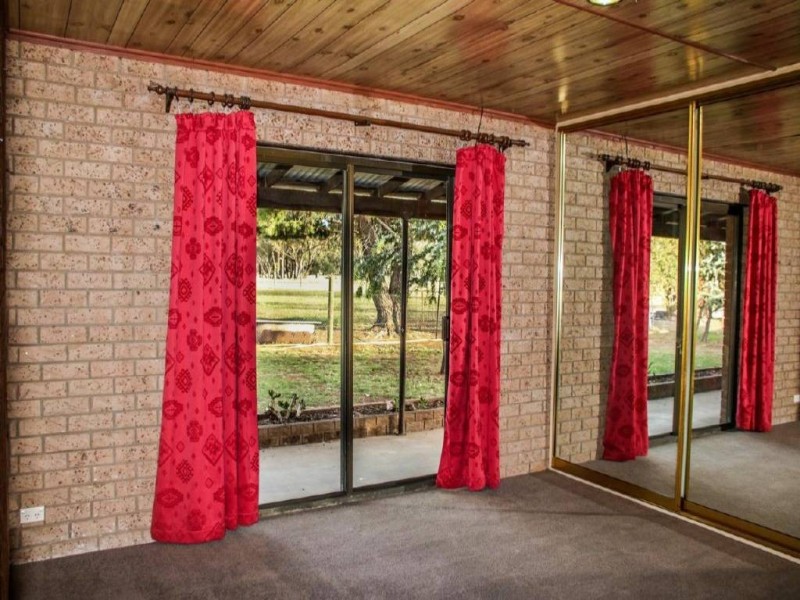 159 Old Wallendbeen Road, Stockinbingal NSW 2725