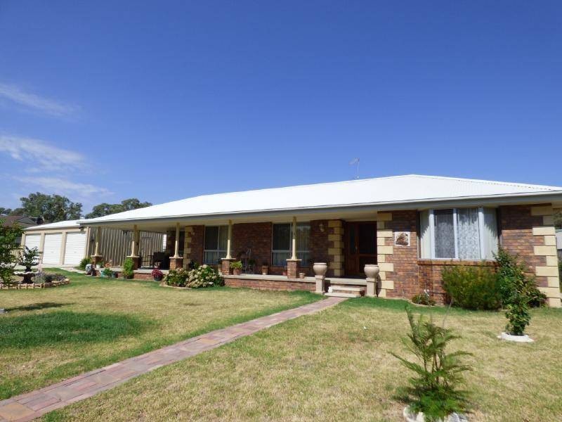 5 Boyd Street, Cootamundra NSW 2590
