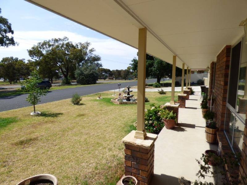5 Boyd Street, Cootamundra NSW 2590