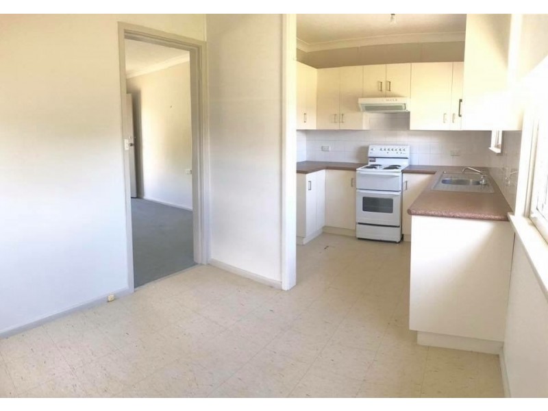 8 Williams Avenue, Cootamundra NSW 2590