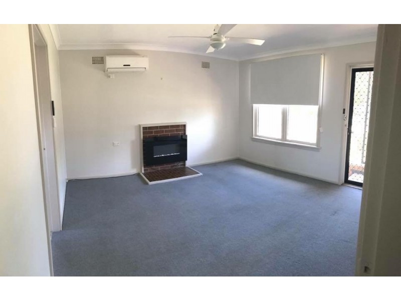 8 Williams Avenue, Cootamundra NSW 2590