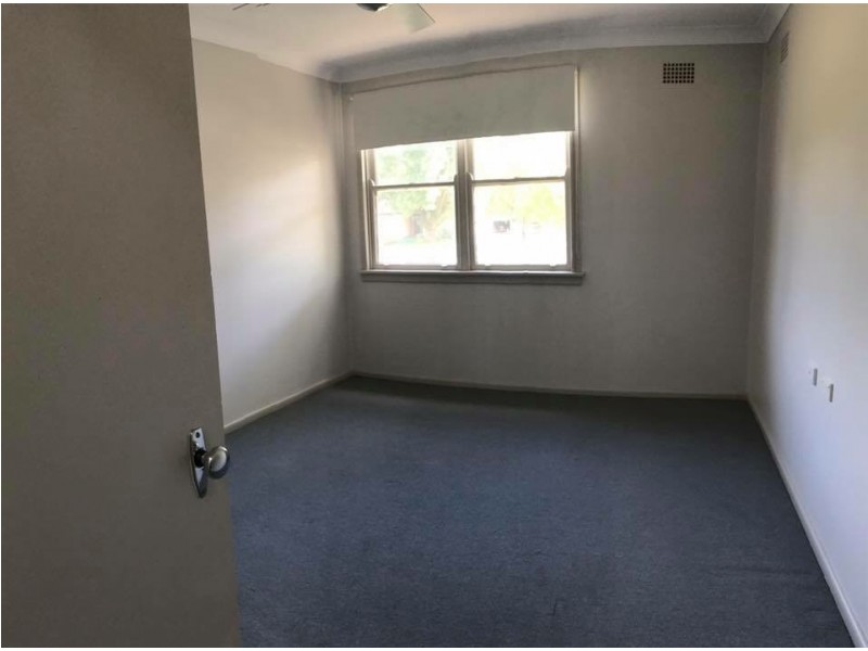 8 Williams Avenue, Cootamundra NSW 2590