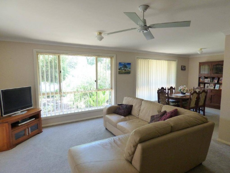 4 Lawrence Street, Cootamundra NSW 2590