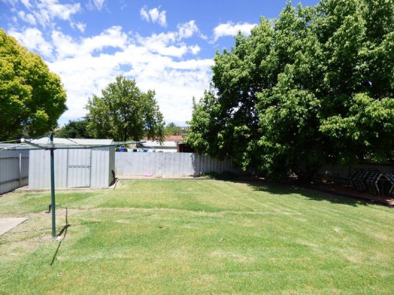 4 Lawrence Street, Cootamundra NSW 2590