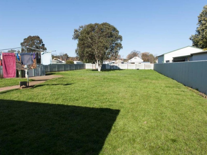 8 Victoria Parade, Cootamundra NSW 2590