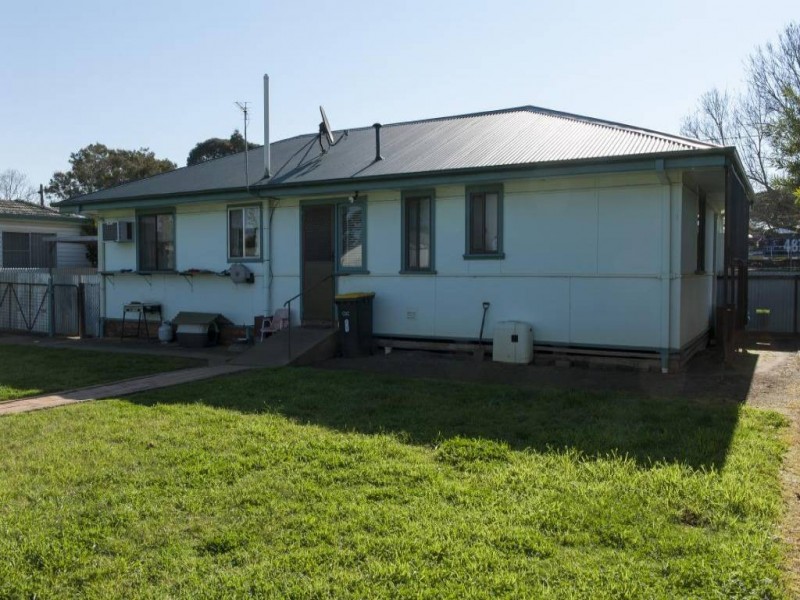 8 Victoria Parade, Cootamundra NSW 2590