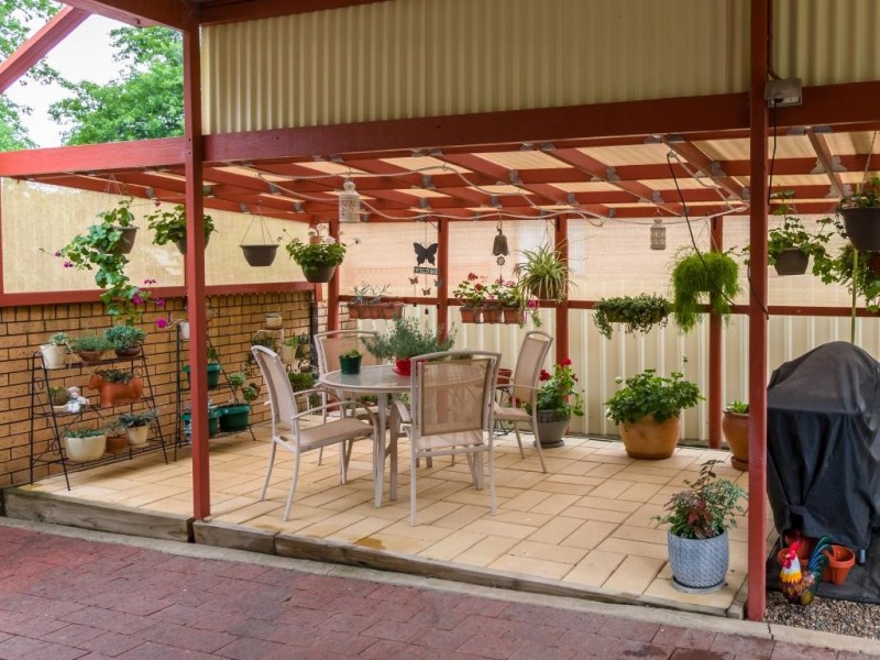 11 Dickson Street, Cootamundra NSW 2590