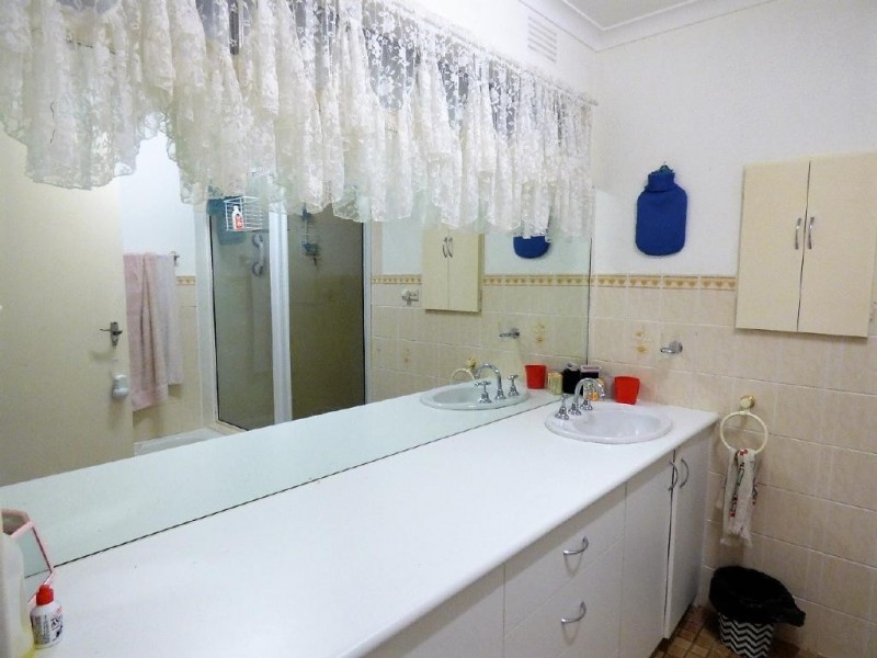 179 Hovell Street, Cootamundra NSW 2590