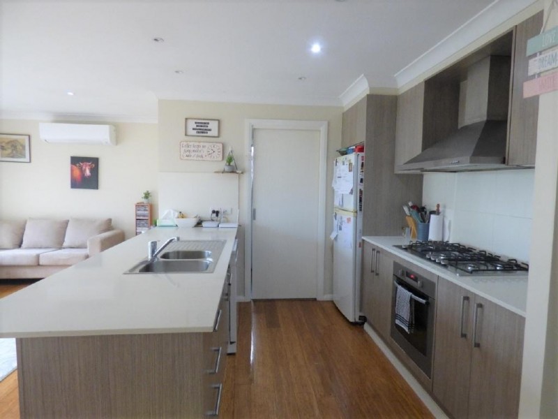 2/173 Adams Street, Cootamundra NSW 2590
