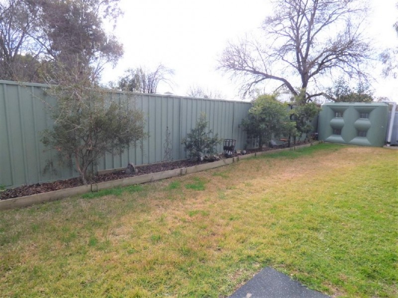 2/173 Adams Street, Cootamundra NSW 2590