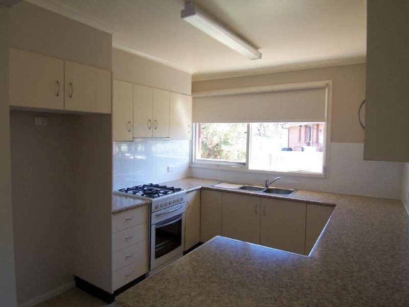 4 Elizabeth Street, Cootamundra NSW 2590