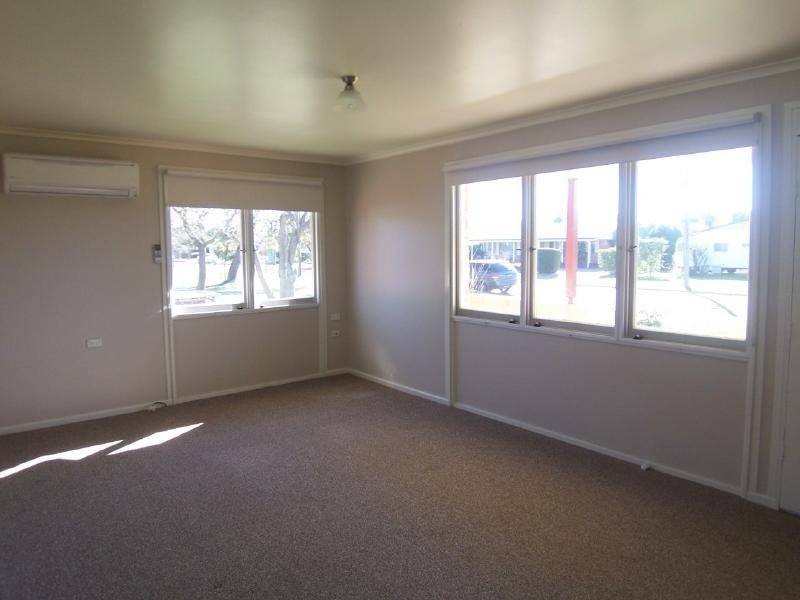 4 Elizabeth Street, Cootamundra NSW 2590