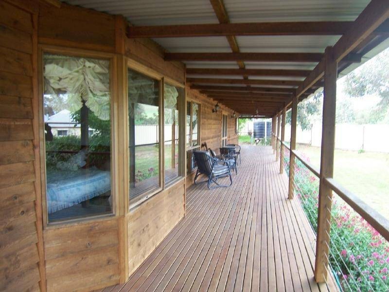 1 Bridge Street, Muttama NSW 2722