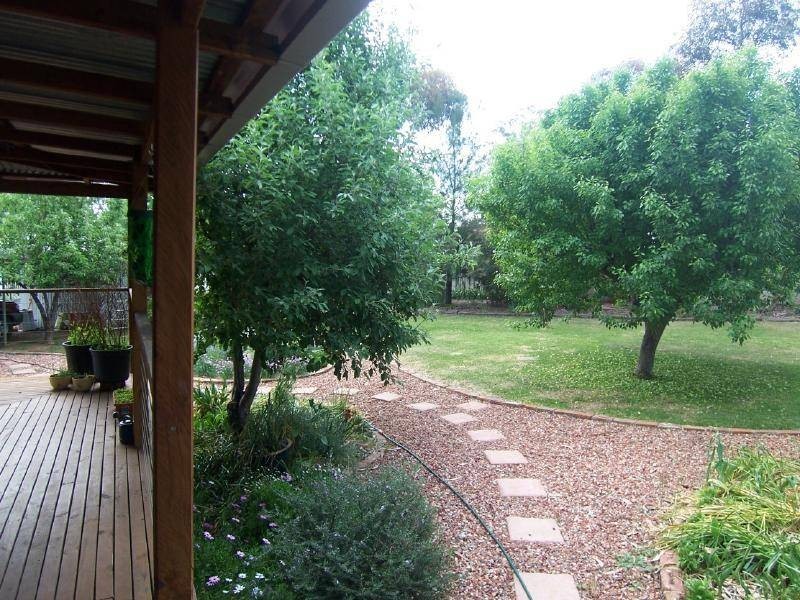 1 Bridge Street, Muttama NSW 2722