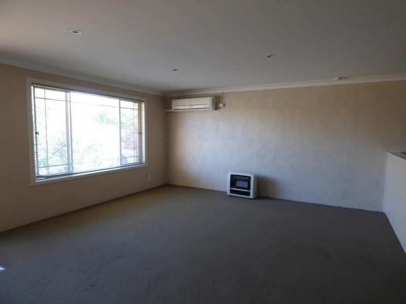 4/76A Olney Street, Cootamundra NSW 2590