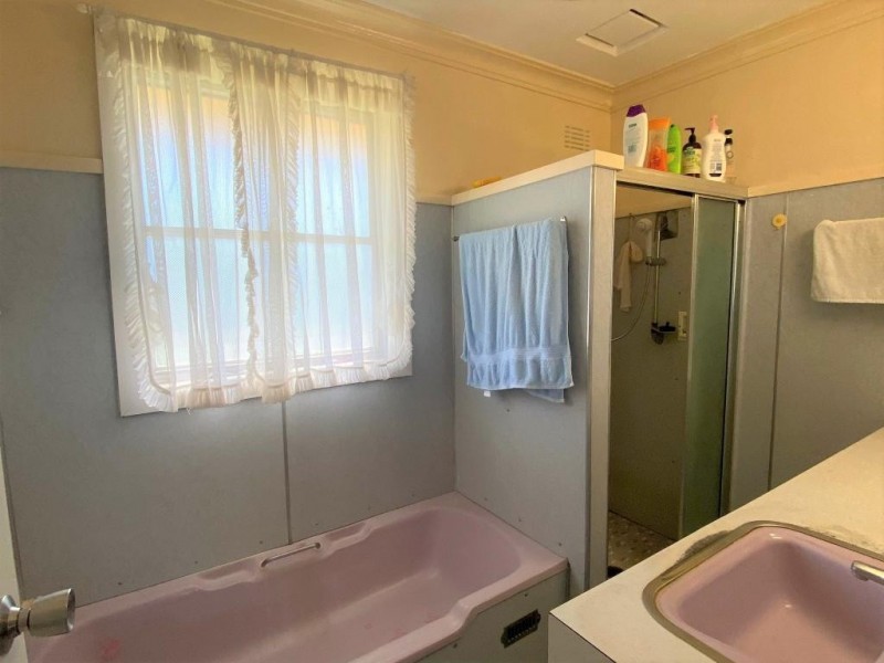 101 Hurley Street, Cootamundra NSW 2590