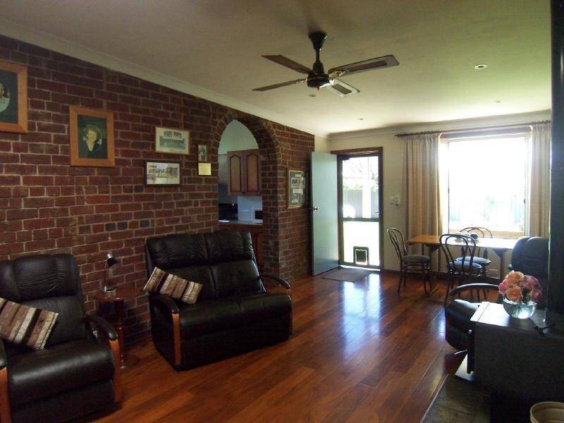 7 Adams, Cootamundra NSW 2590