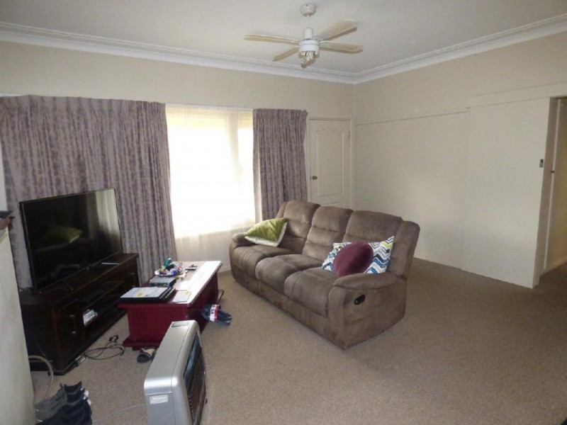 100 Temora Street, Cootamundra NSW 2590
