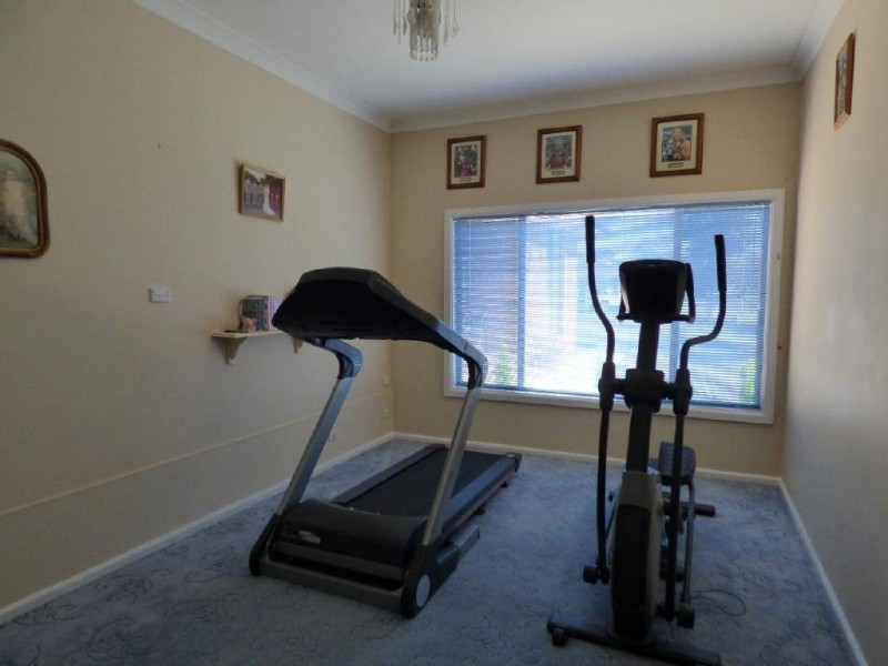 6 Inala Place, Cootamundra NSW 2590