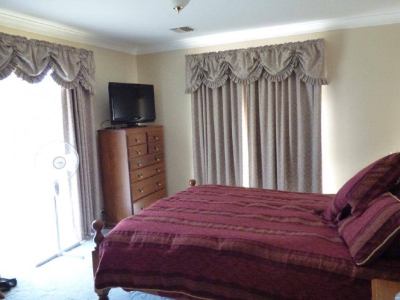 6 Inala Place, Cootamundra NSW 2590