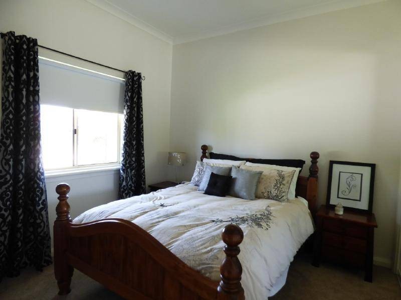 12 Ursula Street, Cootamundra NSW 2590