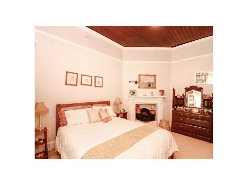 29 Thompson Street, Cootamundra NSW 2590