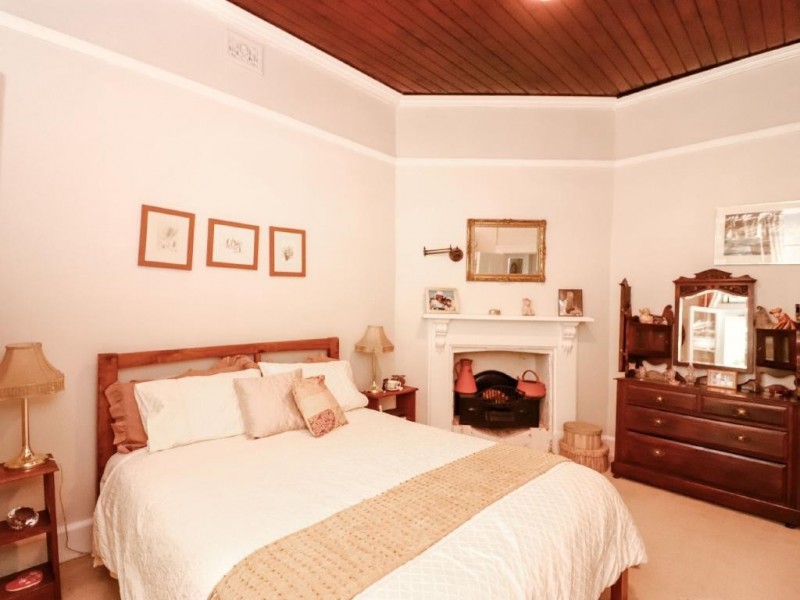 29 Thompson Street, Cootamundra NSW 2590