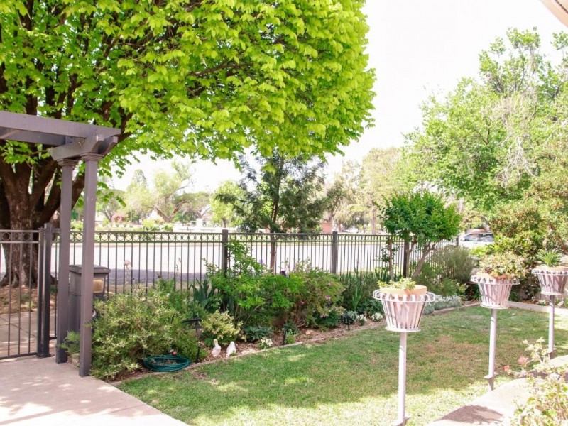 29 Thompson Street, Cootamundra NSW 2590
